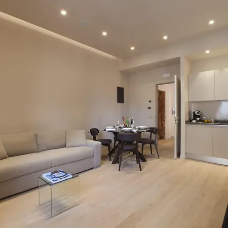 Oriana Homel Βερόνα