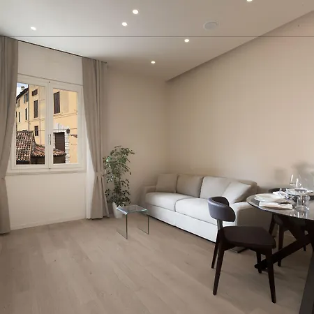 Oriana Homel Βερόνα