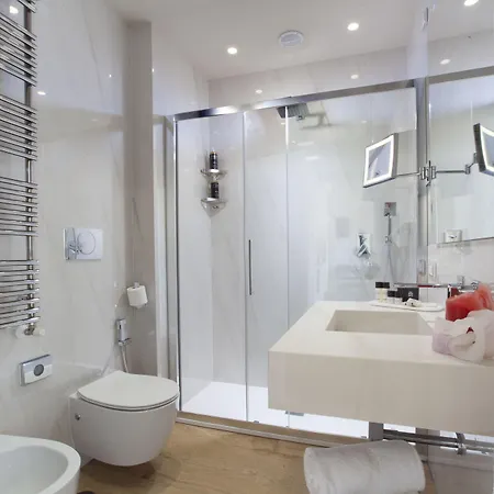 Oriana Homel Βερόνα