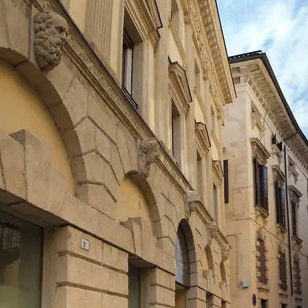 Oriana Homel Διαμέρισμα *