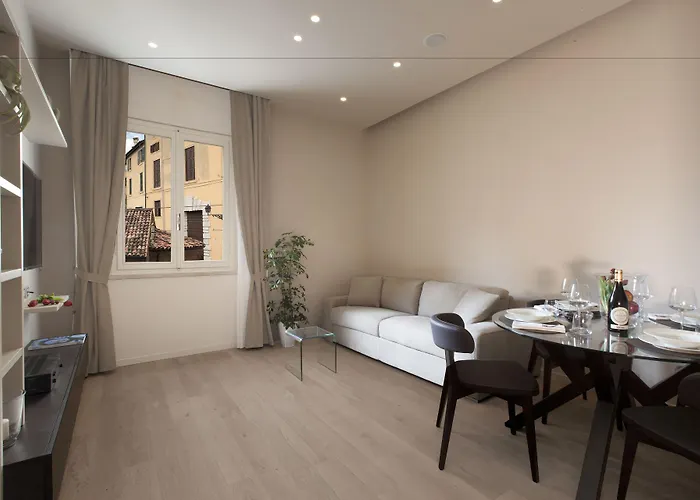 Oriana Homel Верона