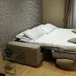 Oriana Homel Daire Verona