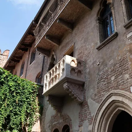 Oriana Homel Apartment Verona